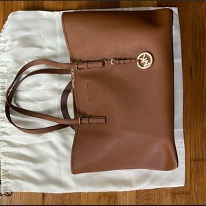 Michael Kors Large Jet Set Bag